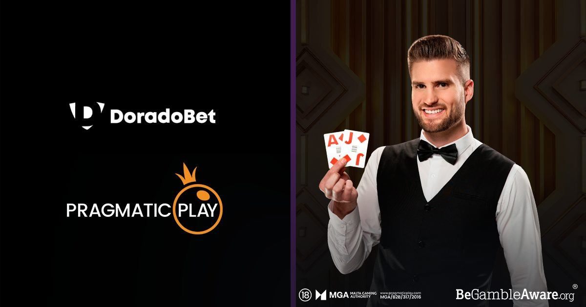 Crupier de casino en vivo repartiendo cartas en una mesa de DoradoBet Perú
